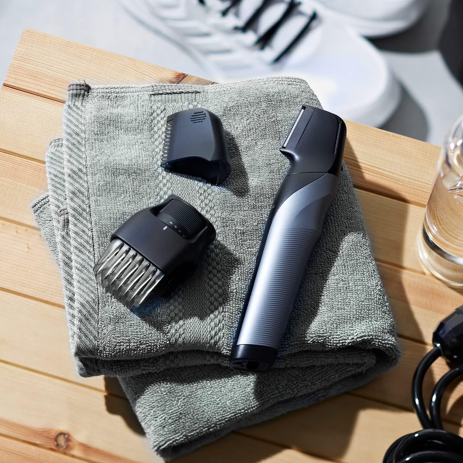 Wet/Dry Cordless Electric Body Groomer/Hair Trimmer with 2 Comb Attachments, Multi-Directional Shaving in Sensitive Areas, Black (ER-GK80-S541)